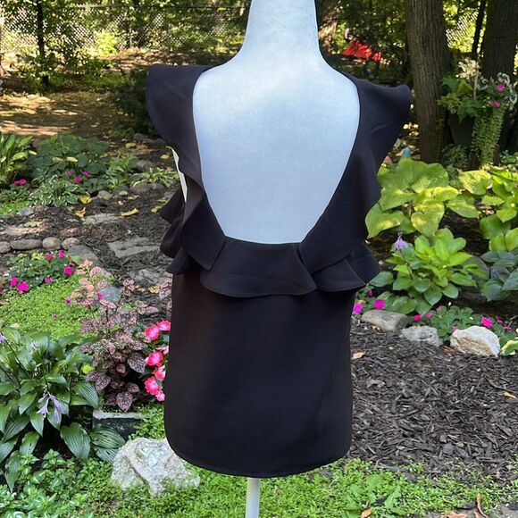 Banana Republic Black Criss Cross Ruffle Sleeveless Blouse Women’s Size Small - Picture 3 of 14